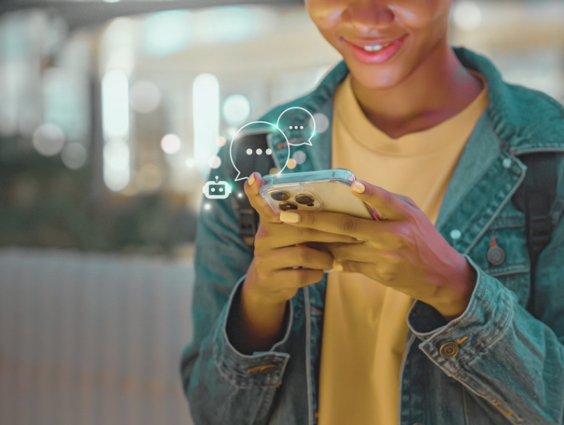 Person mit Handy in der Hand